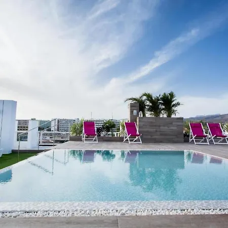 Lm Single Deluxe Con Vistas Laterales Al Mar Y Media Pension, Solo Adultos Apartment *