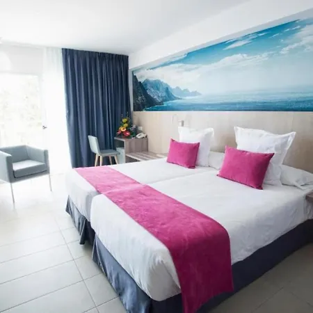 Lm Single Deluxe Con Vistas Laterales Al Mar Y Media Pension, Solo Adultos *