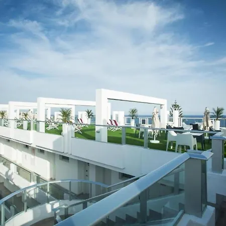 Lejlighed Lm Single Deluxe Con Vistas Laterales Al Mar Y Media Pension, Solo Adultos