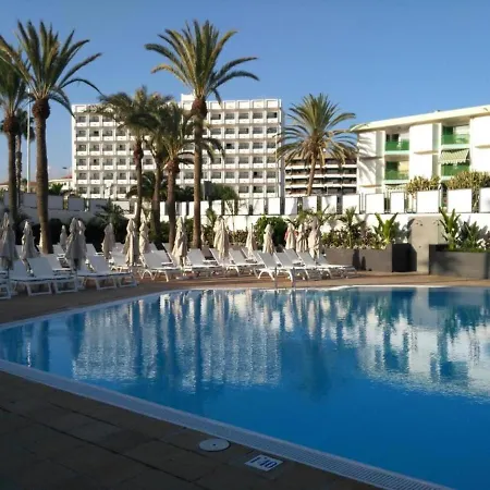 Lm Single Deluxe Con Vistas Laterales Al Mar Y Media Pension, Solo Adultos Apartment *