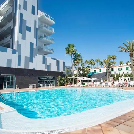 Lm Single Deluxe Con Vistas Laterales Al Mar Y Media Pension, Solo Adultos *